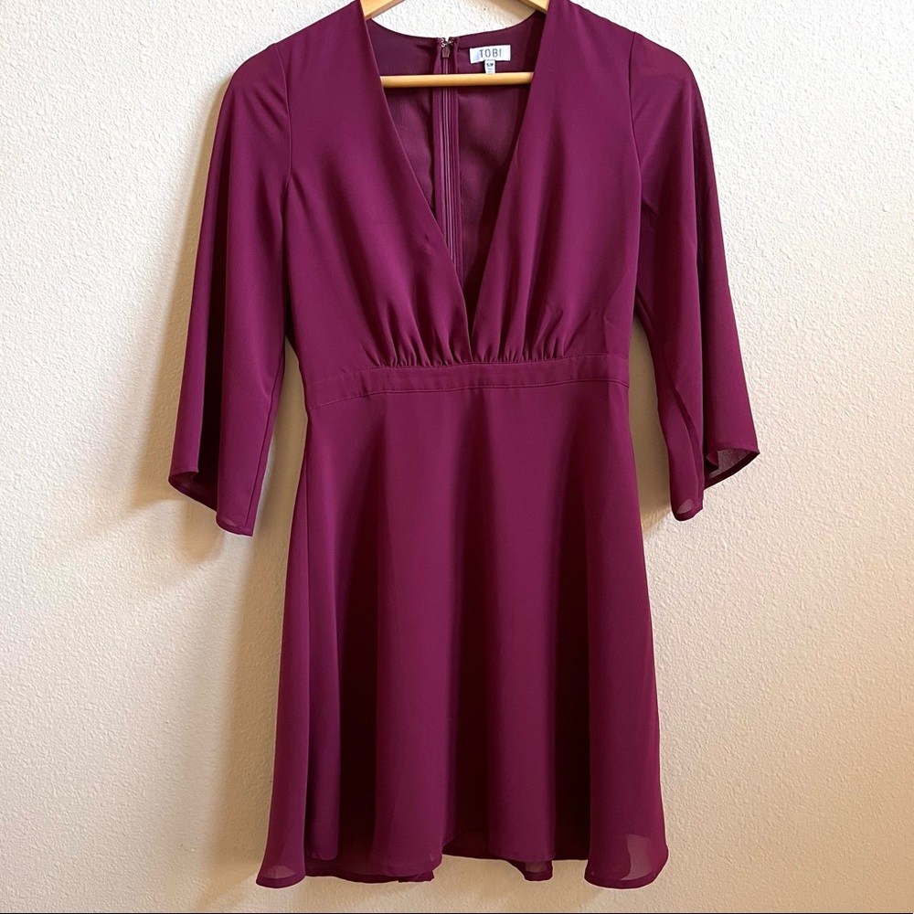 Tobi V-Neck Skater Dress